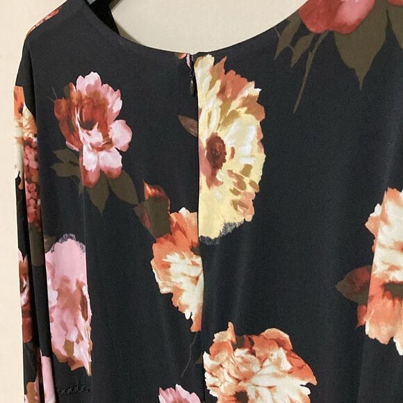 NWT Taylor Dresses black floral maxi dress Size 24W (runs large) - Picture 4 of 9